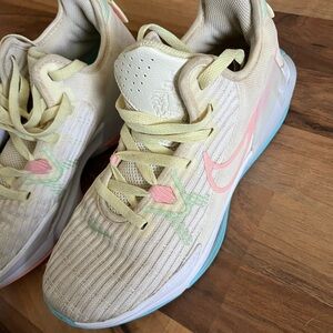 Nike LeBron Witness 6 Easter size 8 like new condition men’s.